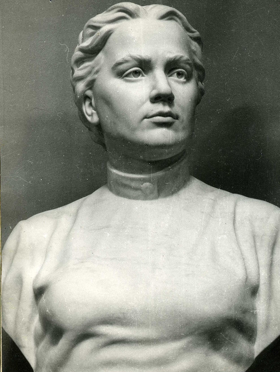 «М. Вовчок». 1956. Мармур